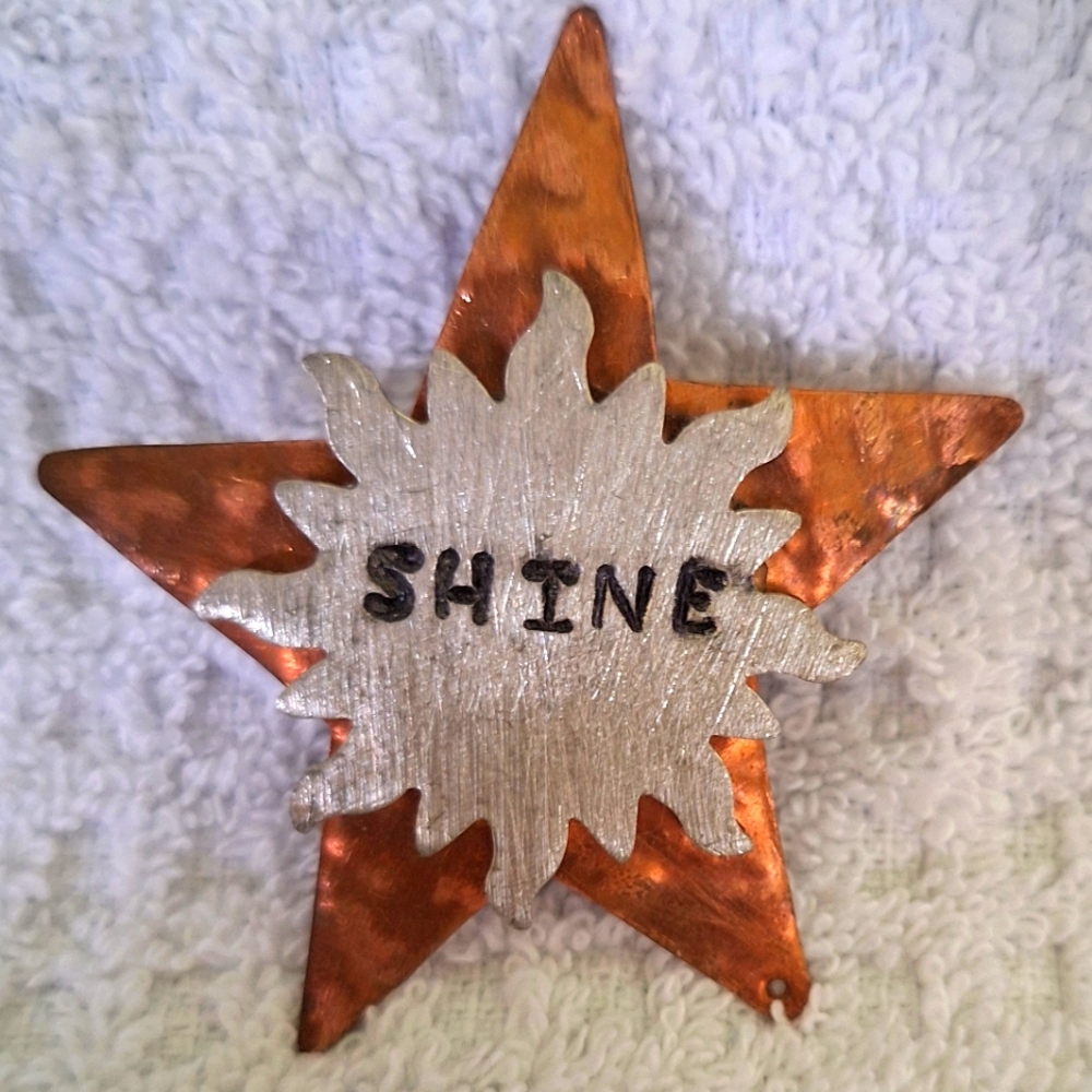 🍊Handmade copper brooch